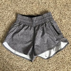 Lululemon tracker shorts size 4
